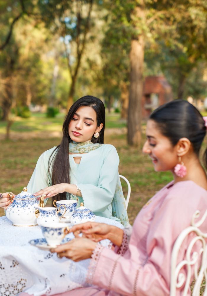 Ayat Blush – Luxury Lawn 3-Piece Suit (NLC-109)