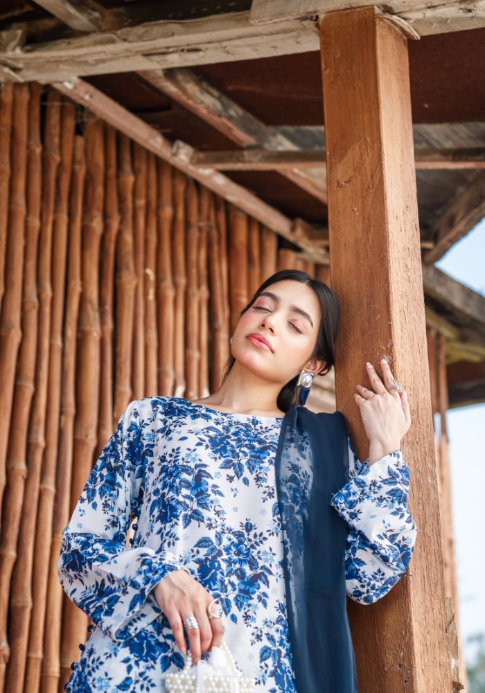 Neelofur – Turkish Lawn 3-Piece Suit (NLC-104-PK)