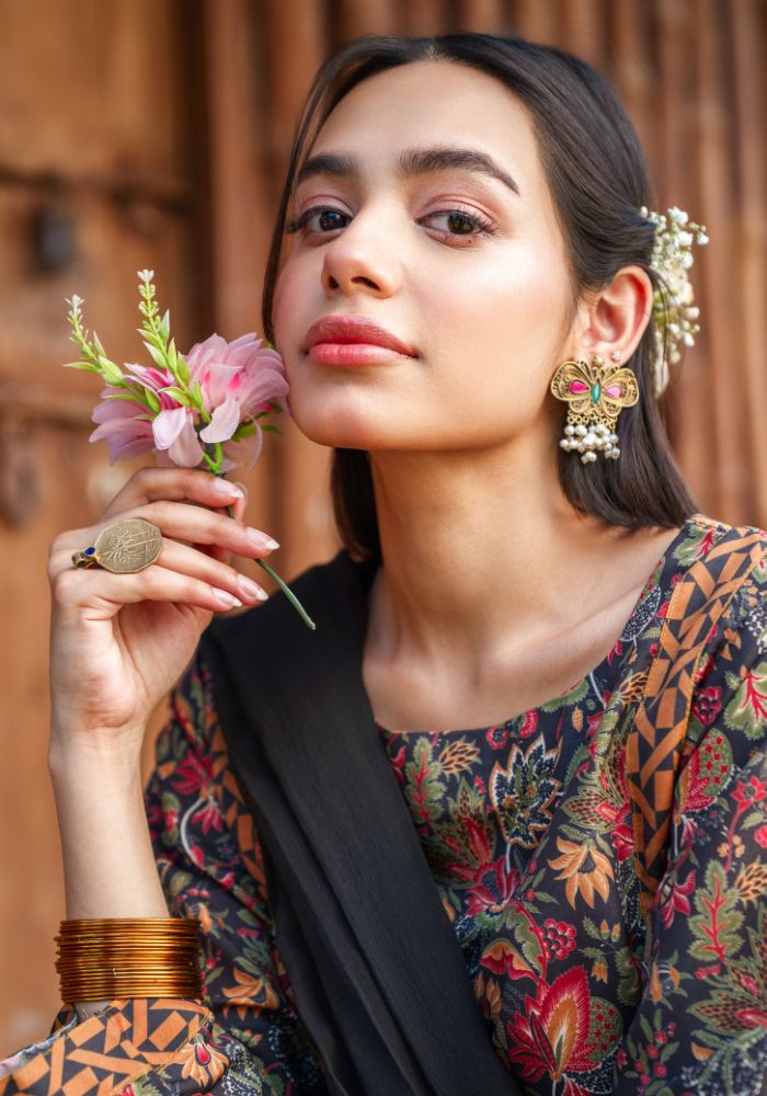 Zehra-e-Zameen – Turkish Lawn 3-Piece Suit (NLC-105-PK)