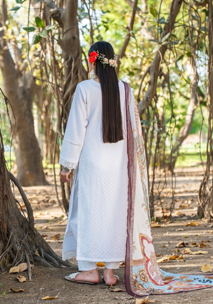 Zareen White – Luxury Lawn 3-Piece Suit (NLC-108-PK)